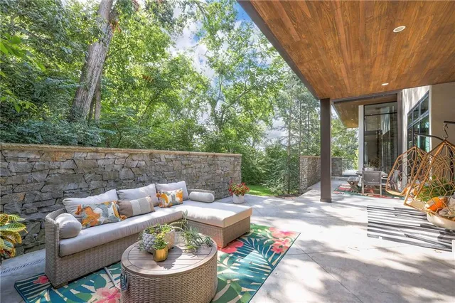 $2,750,000 | 55 Hever Knoll, Loch Lloyd, MO 64012