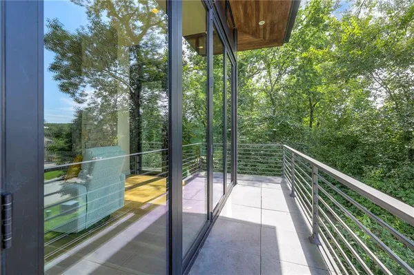 $2,700,000 | 55 Hever Knoll, Loch Lloyd, MO 64012