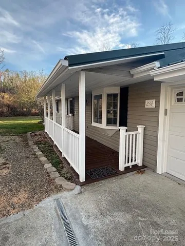 $3,200 | 232 Cedar Creek Drive, Hendersonville, NC 28792