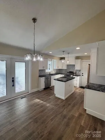 $3,200 | 232 Cedar Creek Drive, Hendersonville, NC 28792