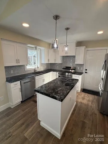 $3,200 | 232 Cedar Creek Drive, Hendersonville, NC 28792