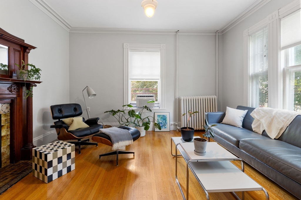 15 Myrtle Street, Unit 2 Boston, MA 02130 - Photo 5 of 34