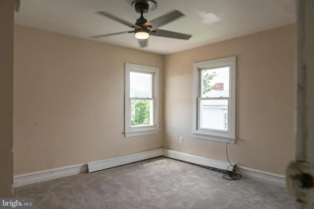 $157,500 | 570 Jefferson Avenue, Pottstown, PA 19464