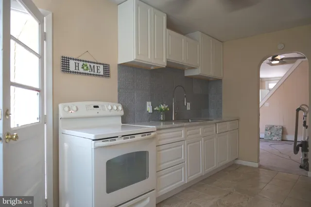 $157,500 | 570 Jefferson Avenue, Pottstown, PA 19464