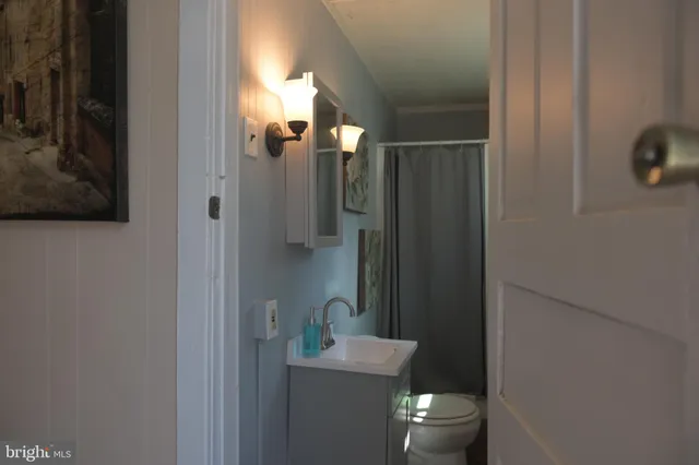 $157,500 | 570 Jefferson Avenue, Pottstown, PA 19464