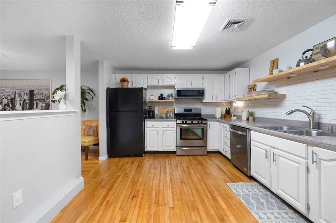 5390 Post Road, Unit 9 East Greenwich, RI 02818 - Photo 13 of 50