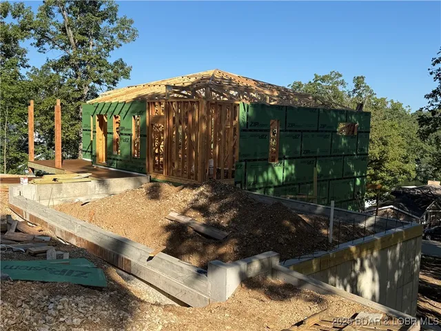 $775,000 | 20 A Tall Oaks Lane, Linn Creek, MO 65052