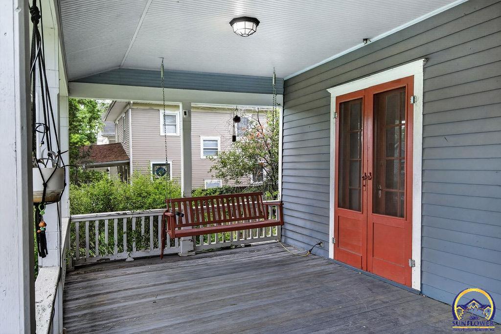 1501 Southwest Mulvane Street Topeka, KS 66604 - Photo 2 of 55