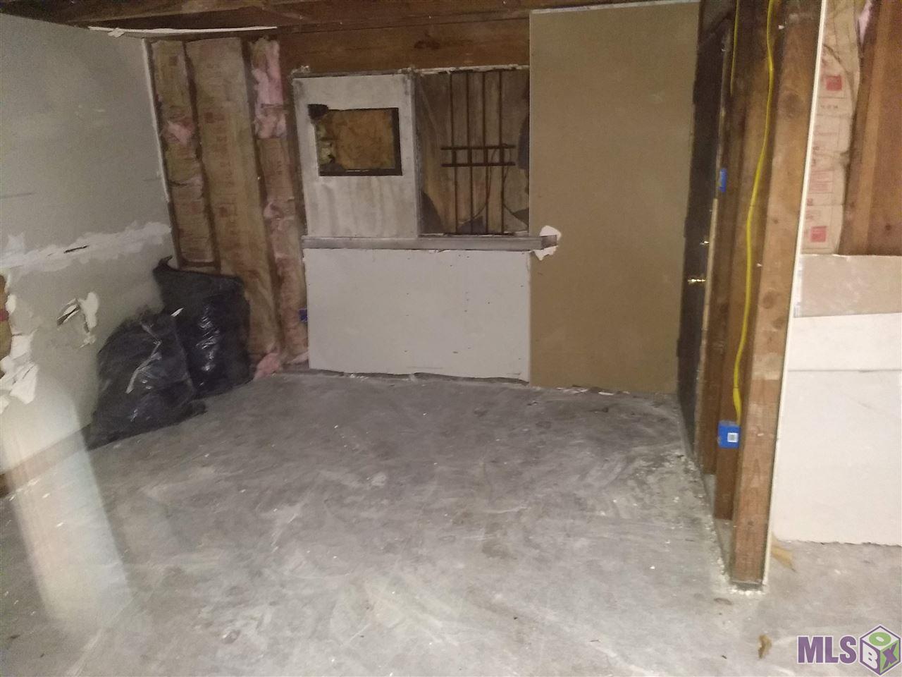 6326 Flag Street Baton Rouge, LA 70812 - Photo 5 of 9 Gallery Image 5