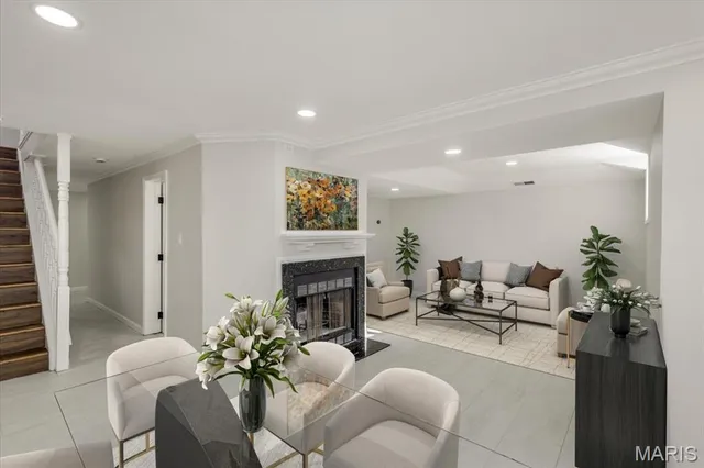 $340,000 | 4561 Laclede Avenue, Unit 4FE, St. Louis, MO 63108