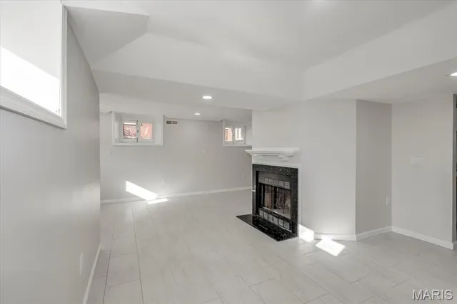 $340,000 | 4561 Laclede Avenue, Unit 4FE, St. Louis, MO 63108