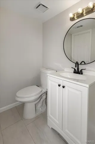 $340,000 | 4561 Laclede Avenue, Unit 4FE, St. Louis, MO 63108