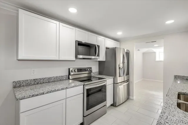 $340,000 | 4561 Laclede Avenue, Unit 4FE, St. Louis, MO 63108