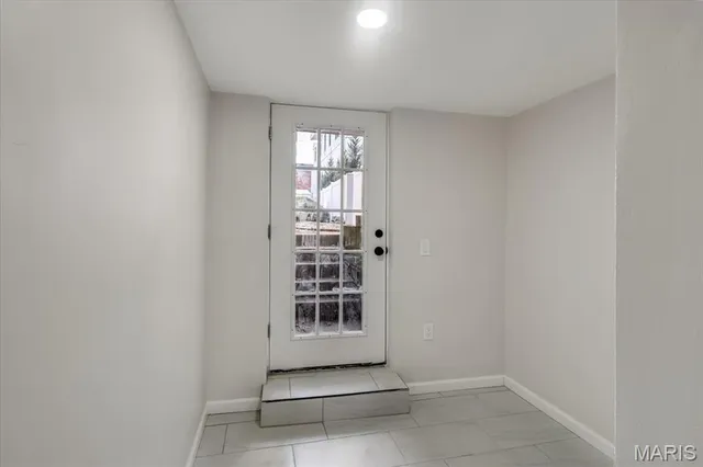 $340,000 | 4561 Laclede Avenue, Unit 4FE, St. Louis, MO 63108