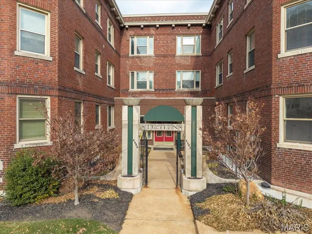 $340,000 | 4561 Laclede Avenue, Unit 4FE, St. Louis, MO 63108