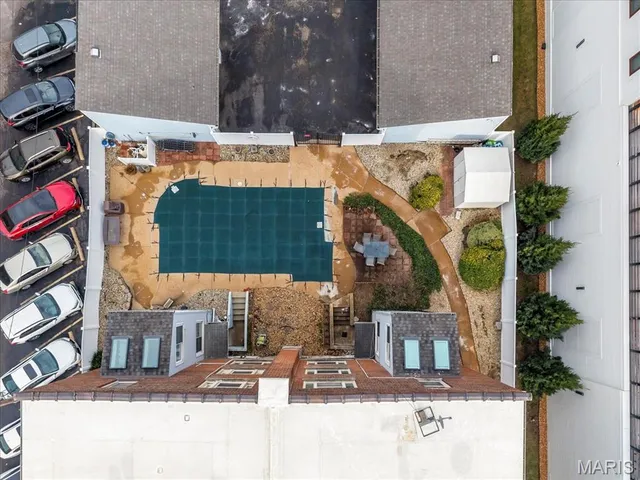 $340,000 | 4561 Laclede Avenue, Unit 4FE, St. Louis, MO 63108