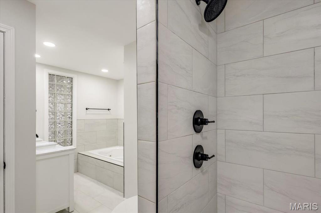 4561 Laclede Avenue, Unit 4FE St. Louis, MO 63108 - Photo 43 of 49