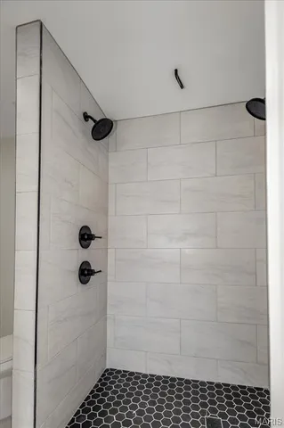 $340,000 | 4561 Laclede Avenue, Unit 4FE, St. Louis, MO 63108