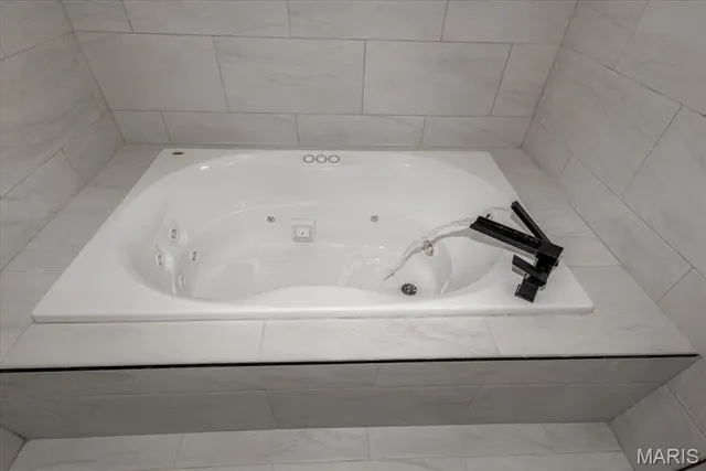 $340,000 | 4561 Laclede Avenue, Unit 4FE, St. Louis, MO 63108