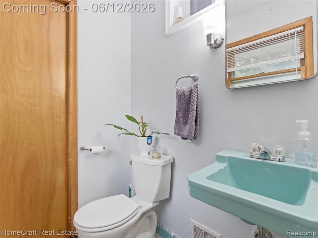 1775 North Gulley Road Dearborn Heights, MI 48127 - Photo 24 of 45