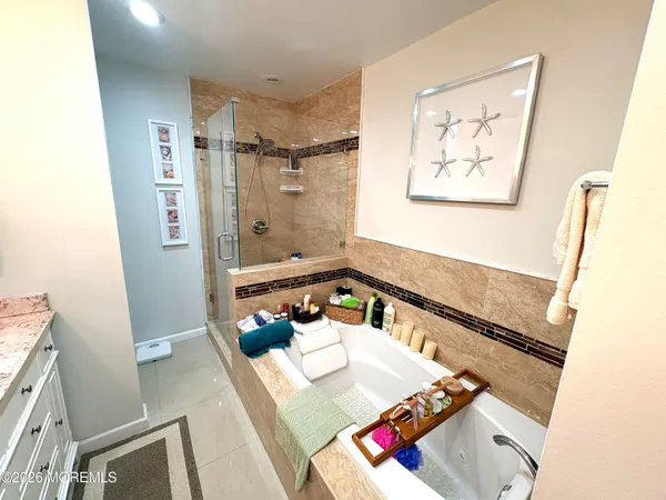 $799,000 | 16 Round Valley Court, Lakewood, NJ 08701