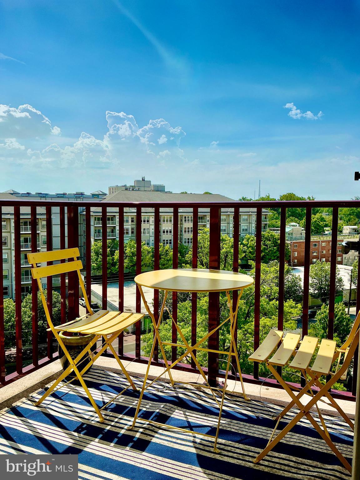 1220 Blair Mill Road, Unit 905 Silver Spring, MD 20910 - Photo 5 of 30 Al fresco coffee!