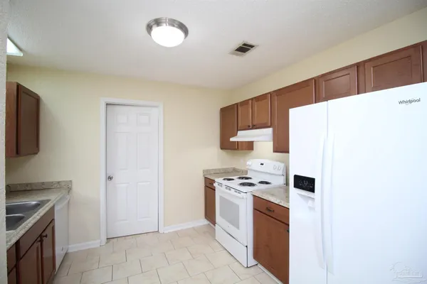 $1,695 | 7177 Schwab Drive, Pensacola, FL 32504