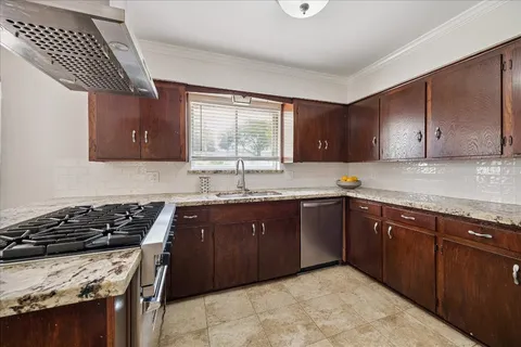 $575,000 | 9777 Larston Street, Houston, TX 77055