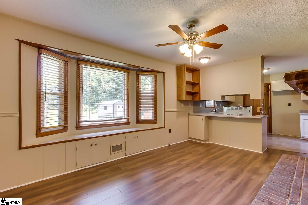 4223 Jordan Road Greer, SC 29651 - Photo 11 of 25