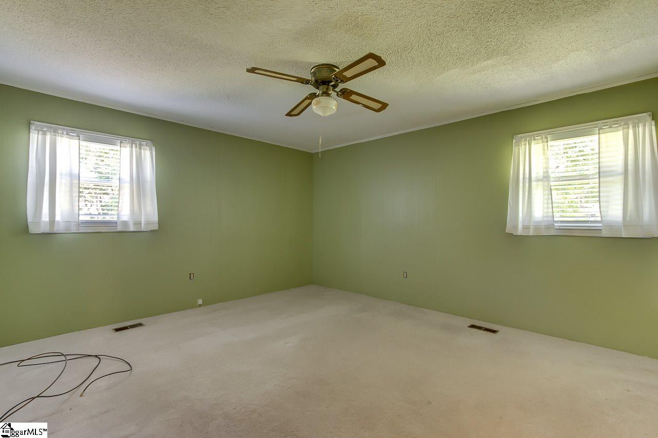 4223 Jordan Road Greer, SC 29651 - Photo 14 of 25