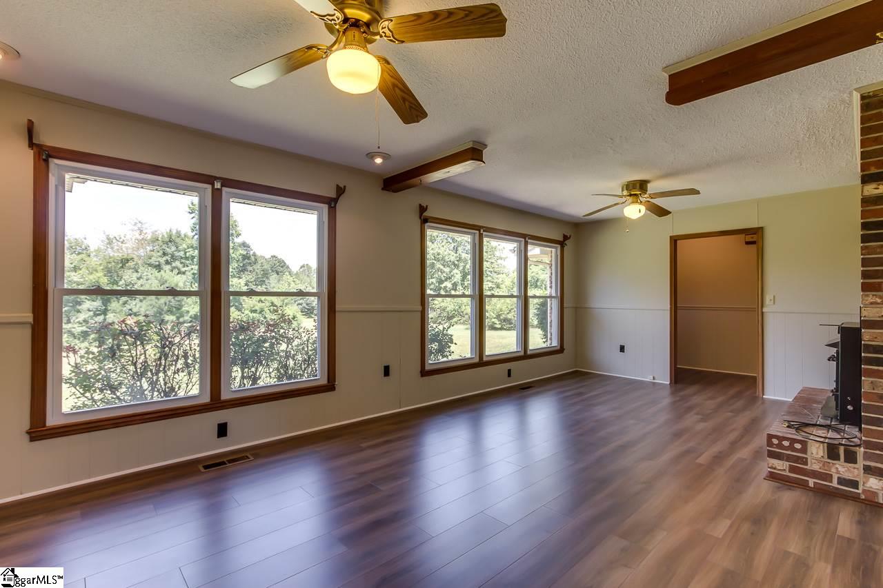 4223 Jordan Road Greer, SC 29651 - Photo 5 of 25