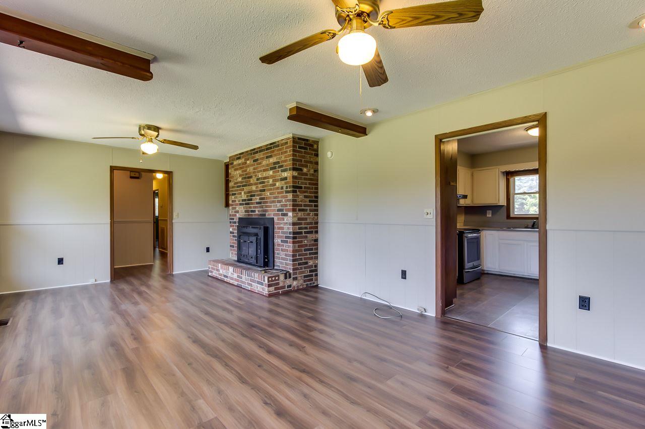 4223 Jordan Road Greer, SC 29651 - Photo 6 of 25