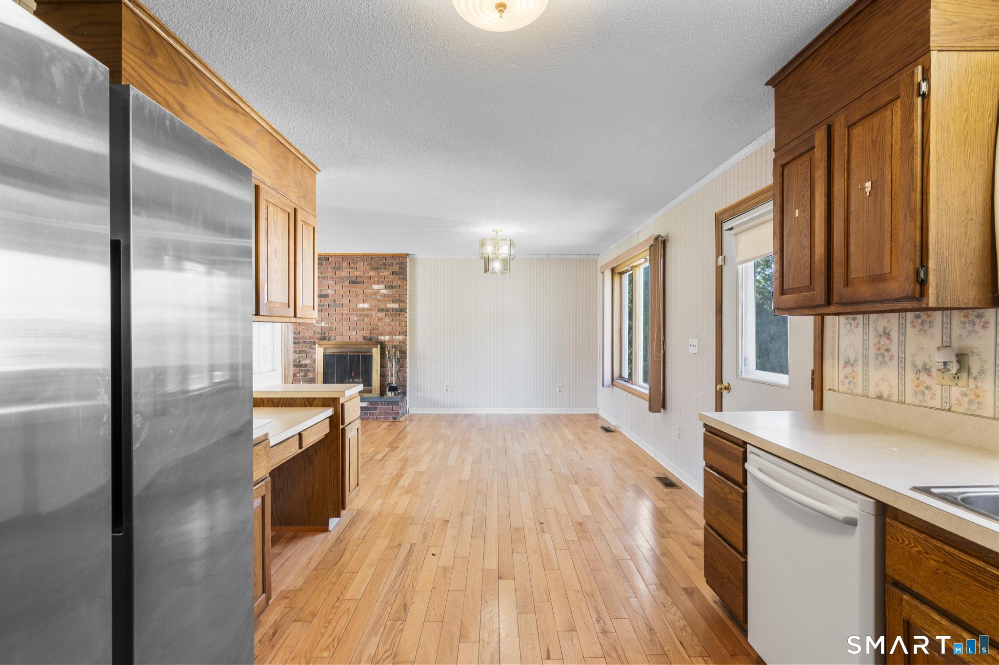75 Allston Road Newington, CT 06111 - Photo 14 of 33 Gallery Image 14
