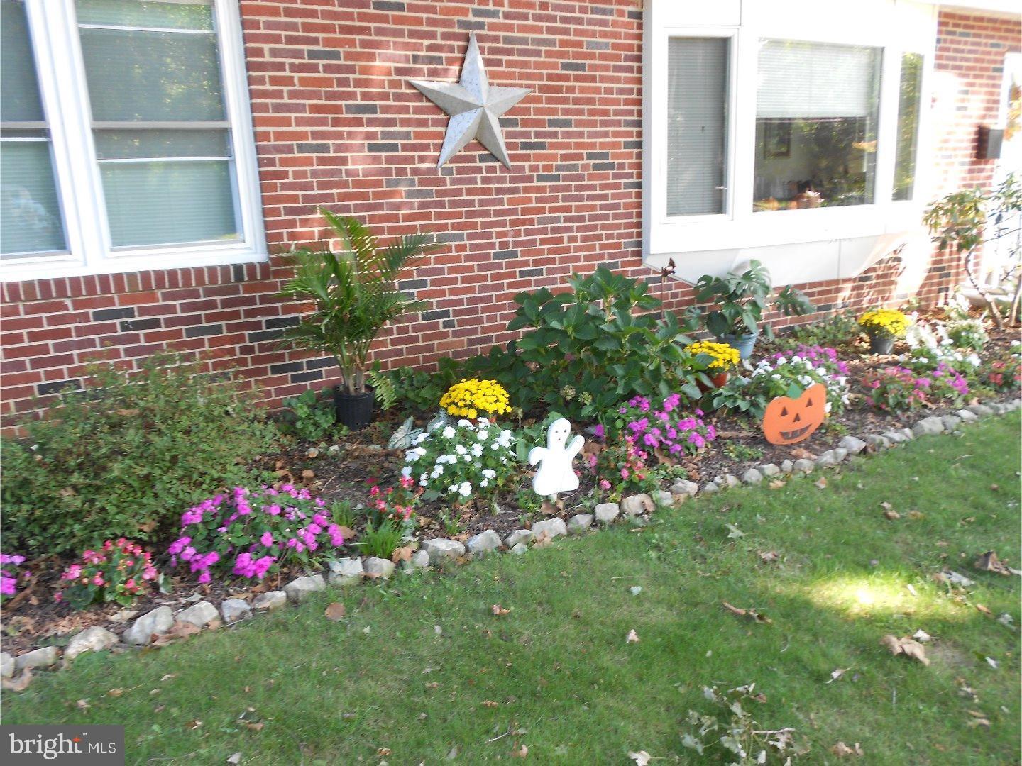 21 Walnut Road Wallingford, PA 19086 - Photo 1 of 18