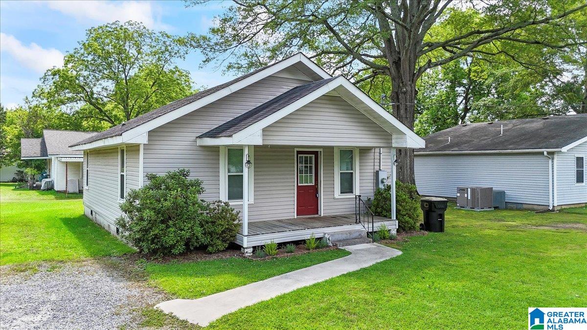 114 Morgan Avenue Southwest Cullman, AL 35055 - Photo 2 of 28