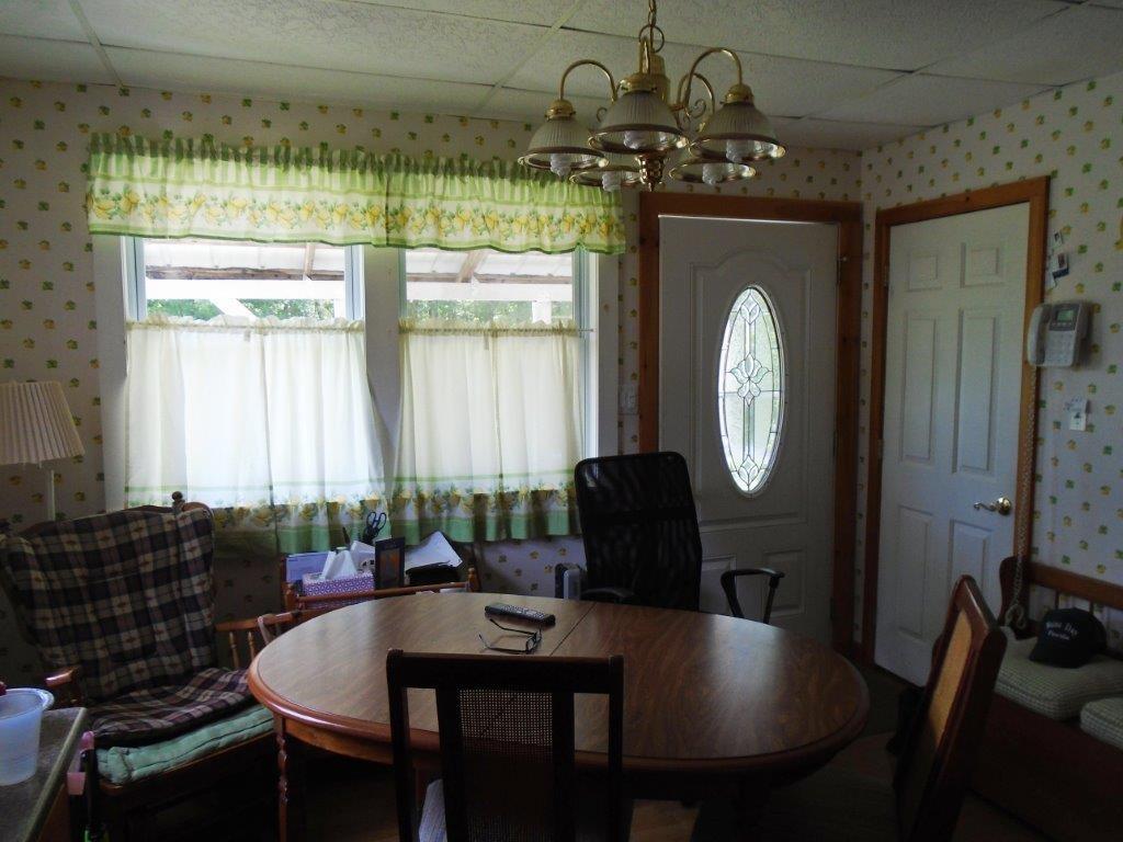 631 Pleasant View Ridge Road South China, ME 04358 - Photo 9 of 21 Dining area