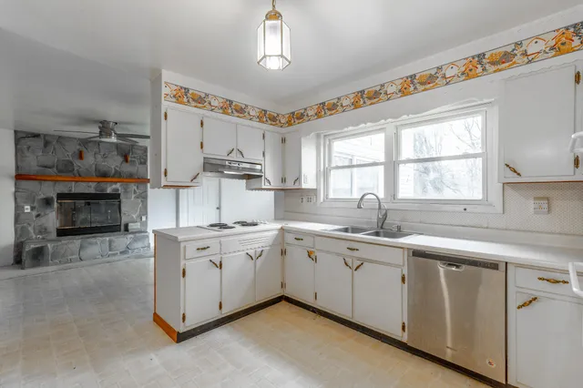 $375,000 | 4851 Hillsdale Circle, Chattanooga, TN 37416