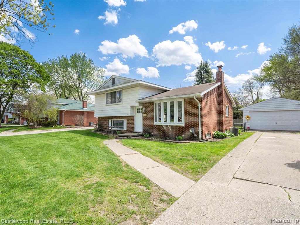 905 North Road Fenton, MI 48430 - Photo 22 of 23