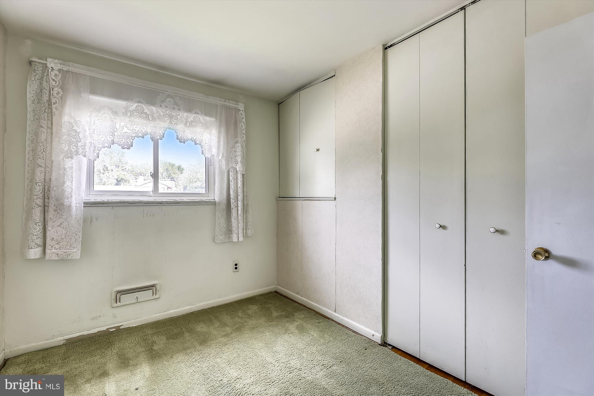 1412 Harberson Road Baltimore, MD 21228 - Photo 21 of 28 Second bedroom's two closets