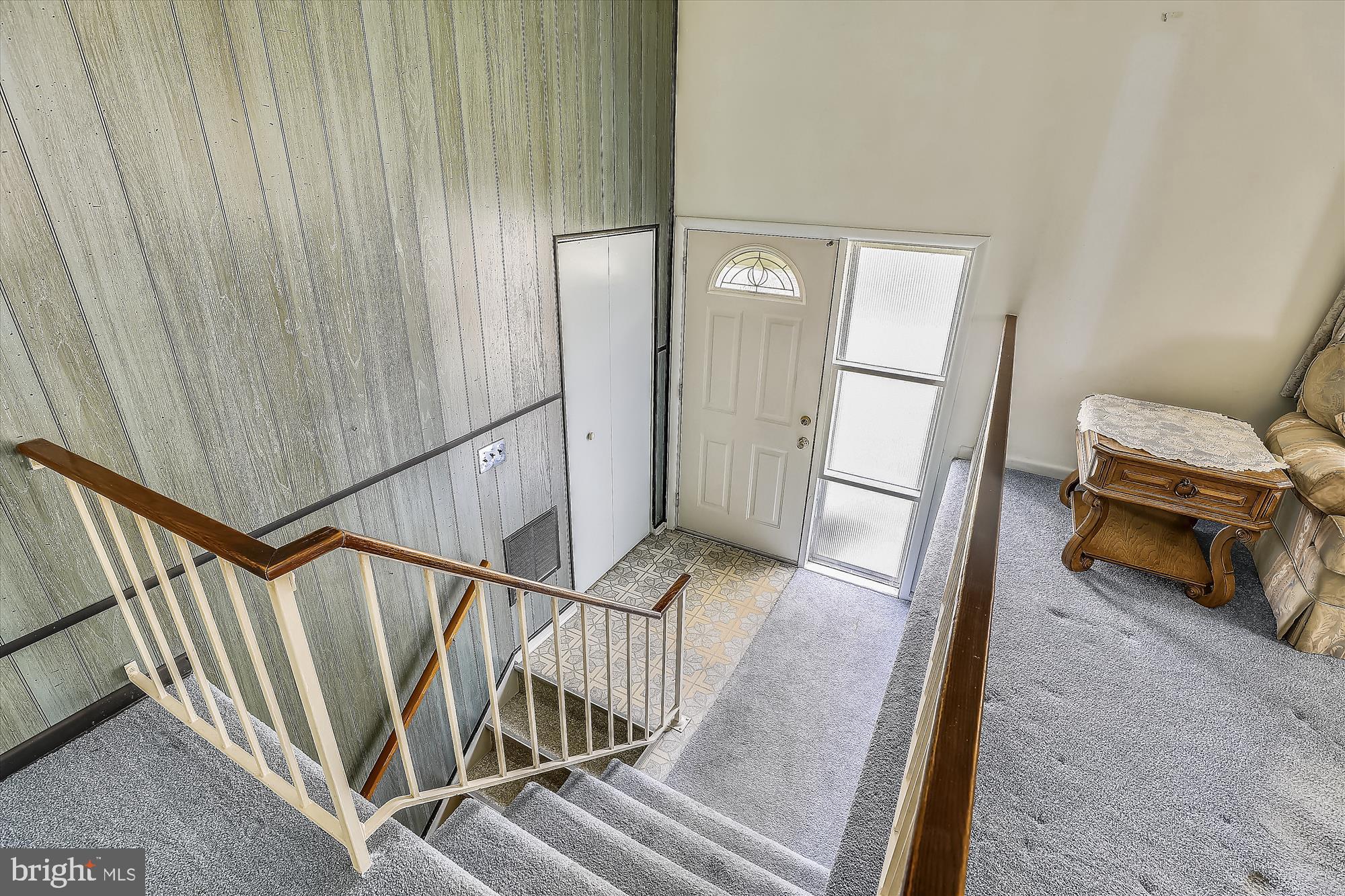 1412 Harberson Road Baltimore, MD 21228 - Photo 4 of 28 The foyer