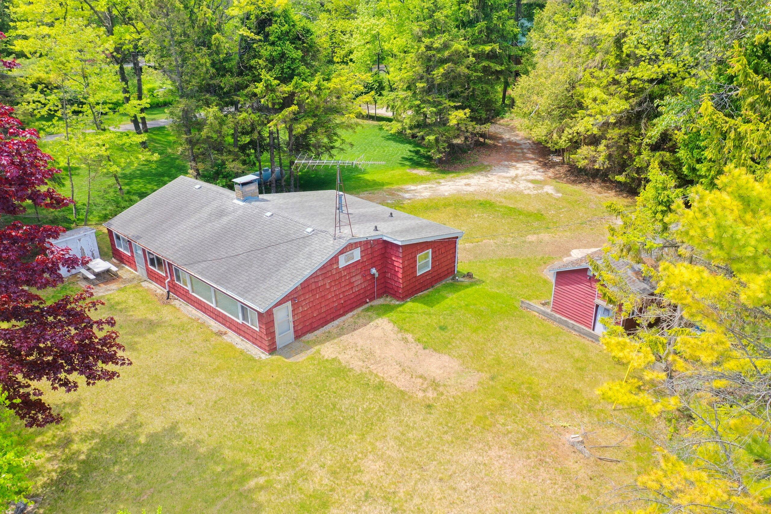 11009 Lake Drive Two Rivers, WI 54241 - Photo 14 of 55 017-11009LakeDrive-TwoRivers-WI-54241-SM