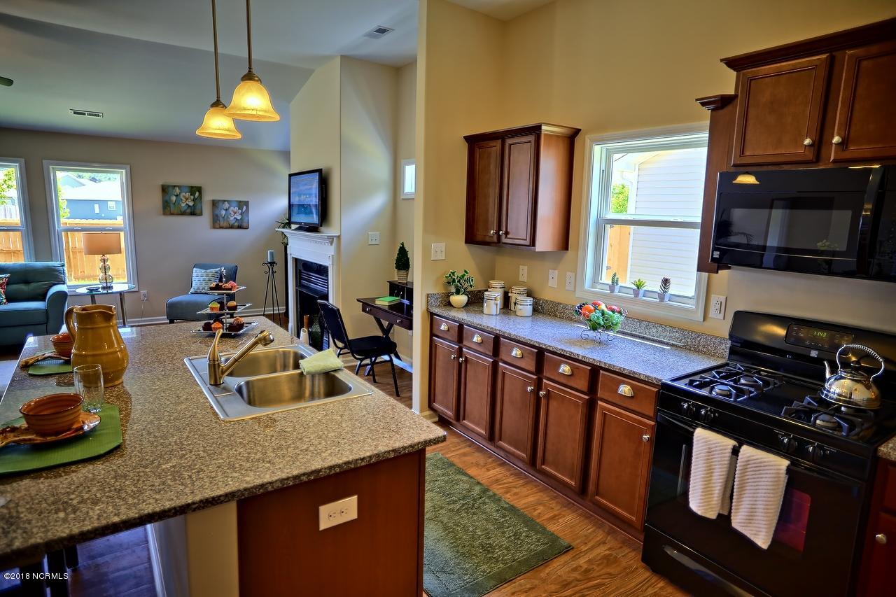 323 Station House Road New Bern, NC 28562 - Photo 3 of 10 - Photo of Similar Construction