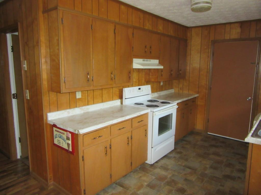 367 Jenkins Hollow Road Elizabethton, TN 37643 - Photo 7 of 13 Photo 7