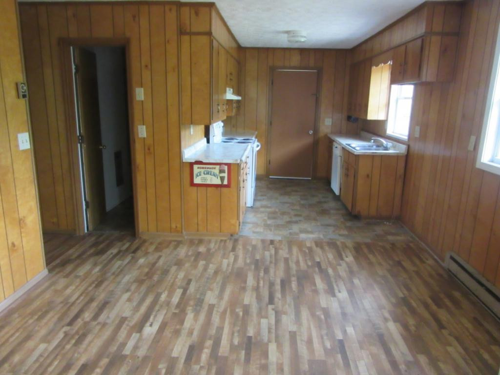 367 Jenkins Hollow Road Elizabethton, TN 37643 - Photo 8 of 13 Photo 8