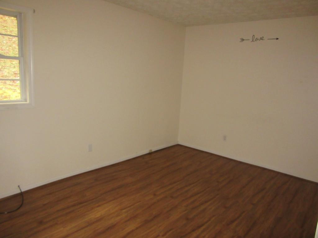 367 Jenkins Hollow Road Elizabethton, TN 37643 - Photo 10 of 13 Photo 10