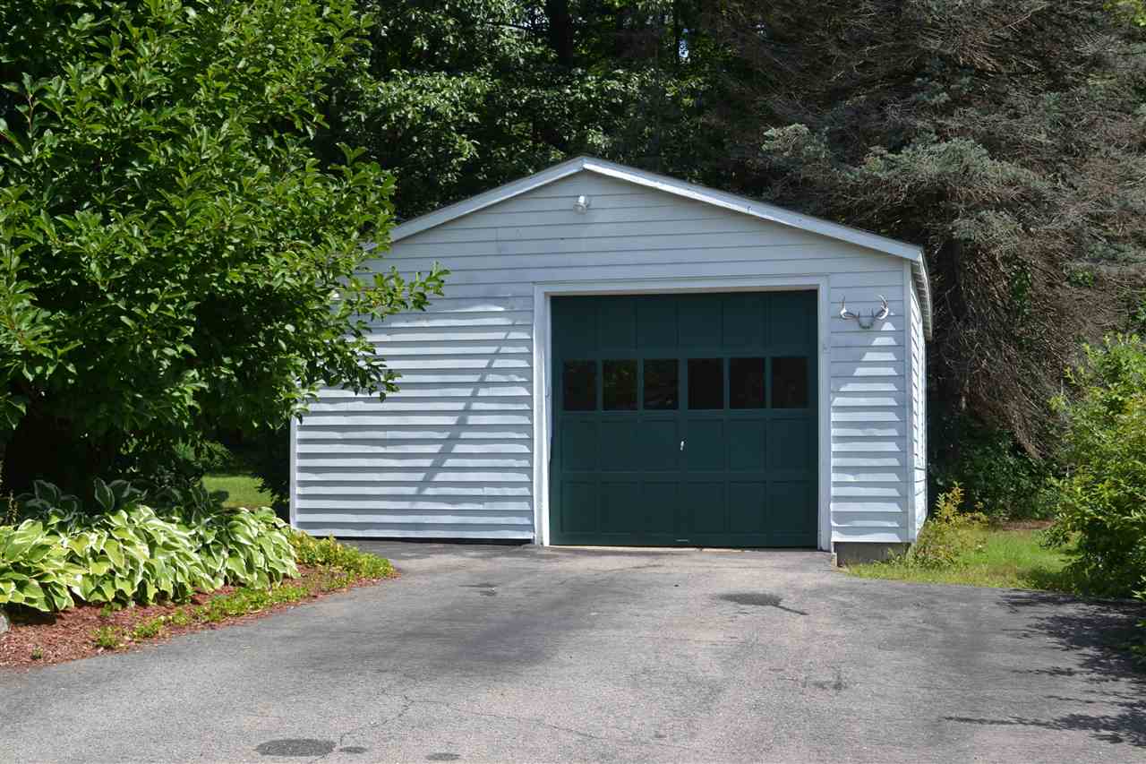 409 Grandview Road Pembroke, NH 03275 - Photo 3 of 7