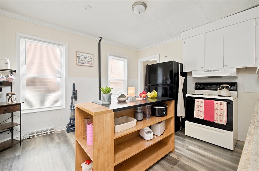 51-53 Leyfred Terrace Springfield, MA 01108 - Photo 5 of 38