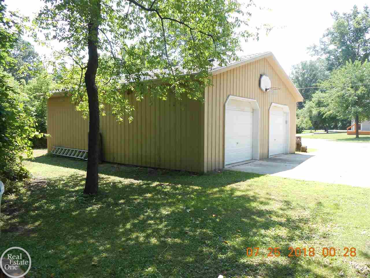 2648 Grace Road Fort Gratiot, MI 48059 - Photo 13 of 28 31354852-12.JPG