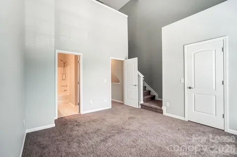 a view of empty room with an empty space
