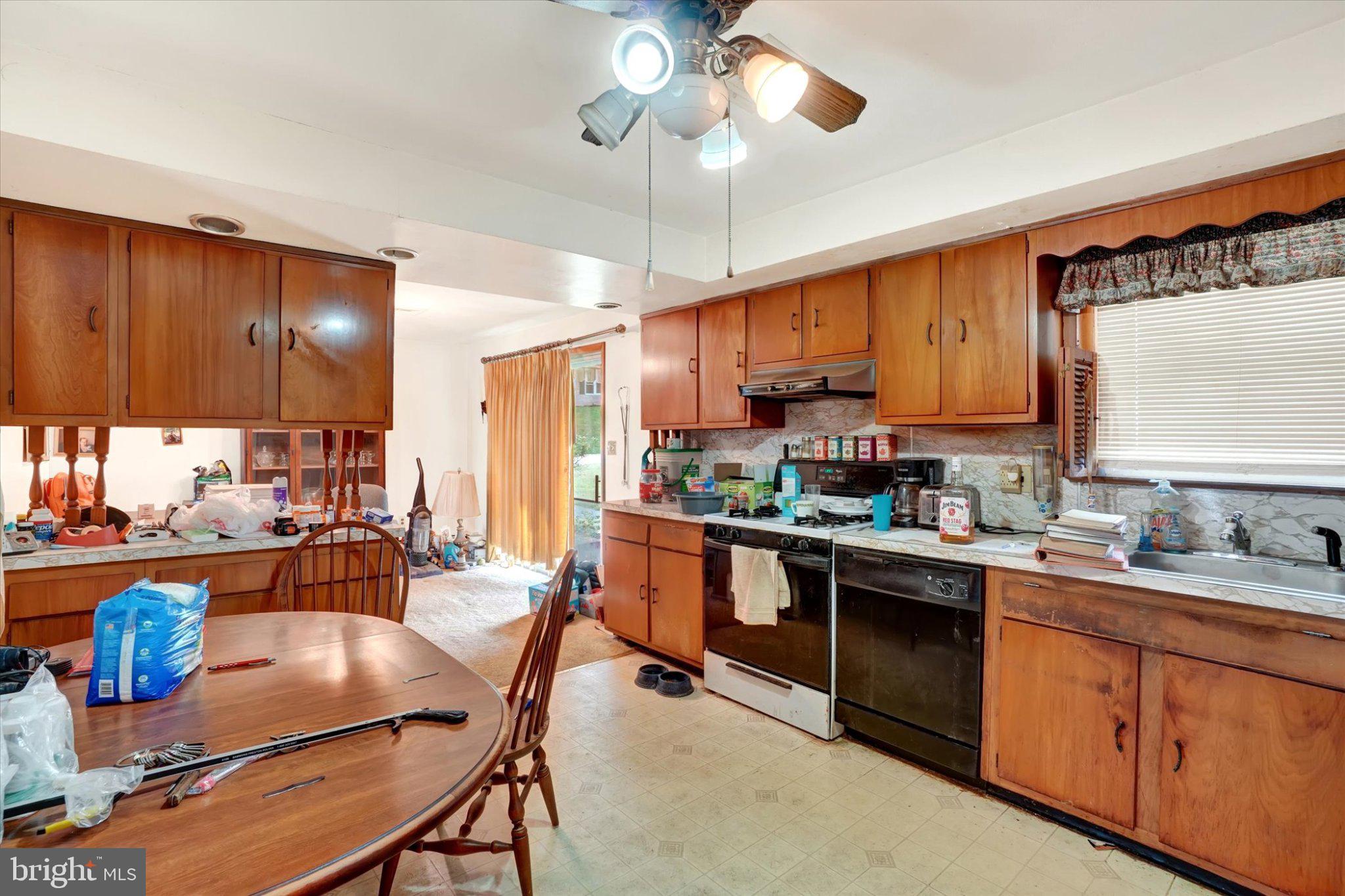 2484 Friesian Road York, PA 17406 - Photo 8 of 26 Gallery Image 8